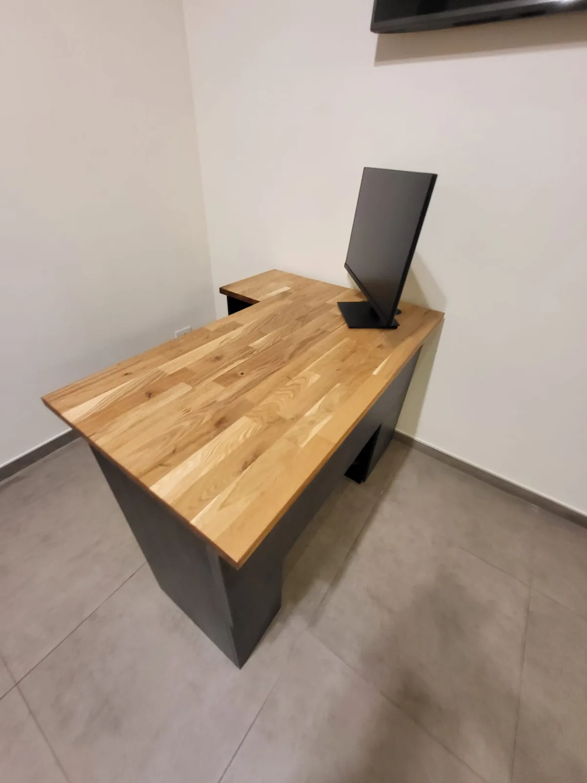 Scrivania angolare in rovere