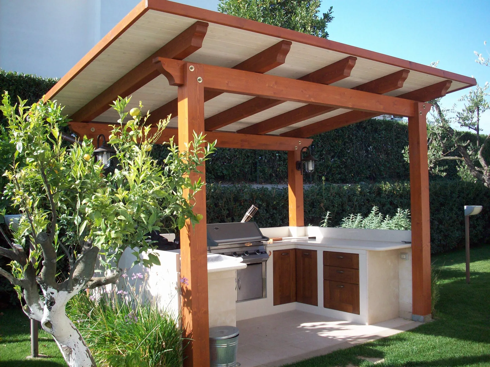 Gazebo con cucina esterna
