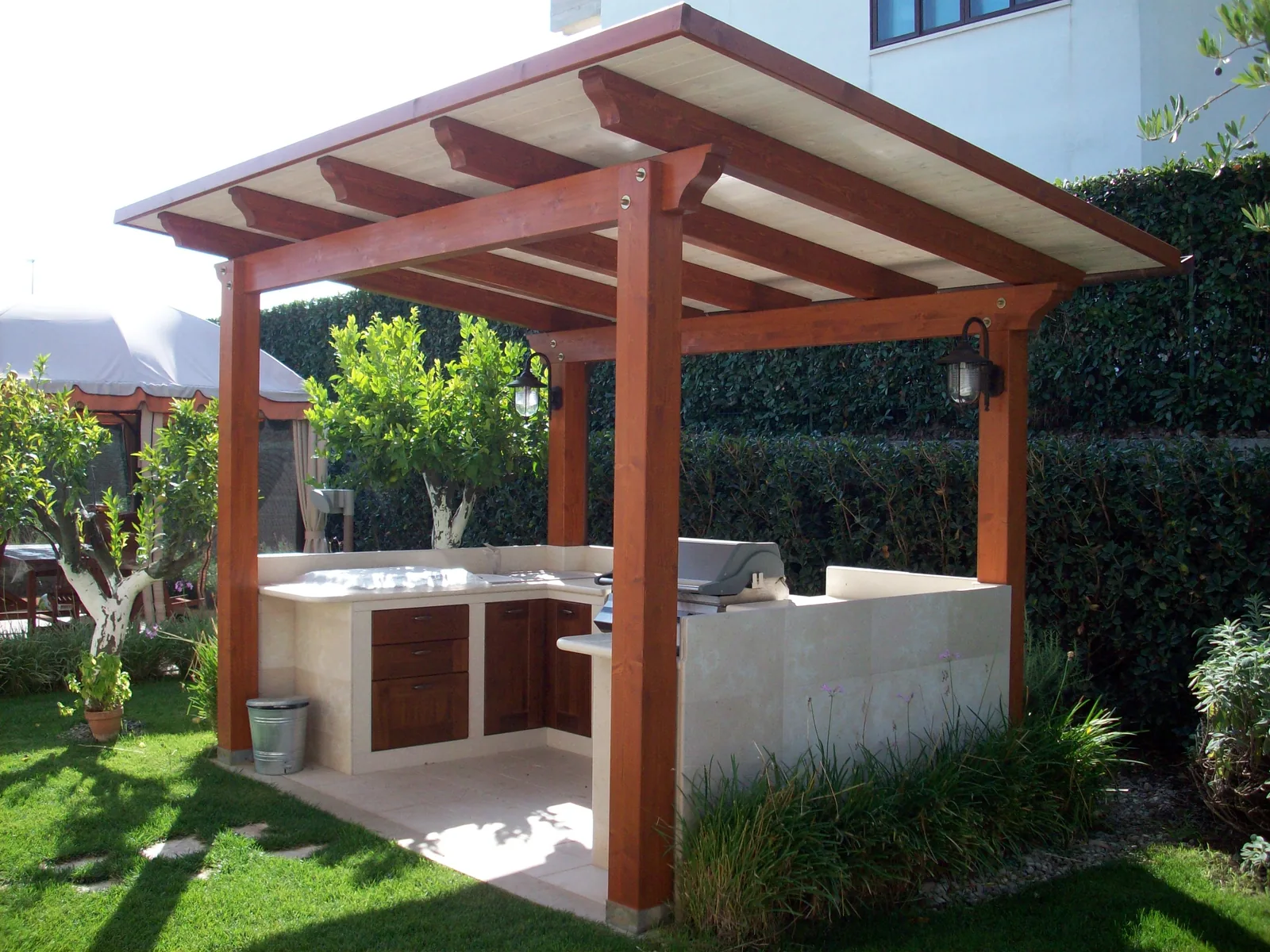 Gazebo con angolo cottura